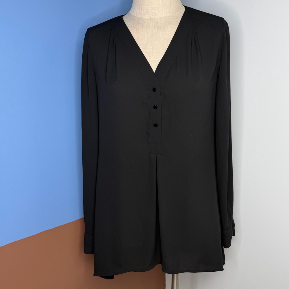 White House Black Market WHBM Henley Button Blouse Tunic Side Slit Size 6